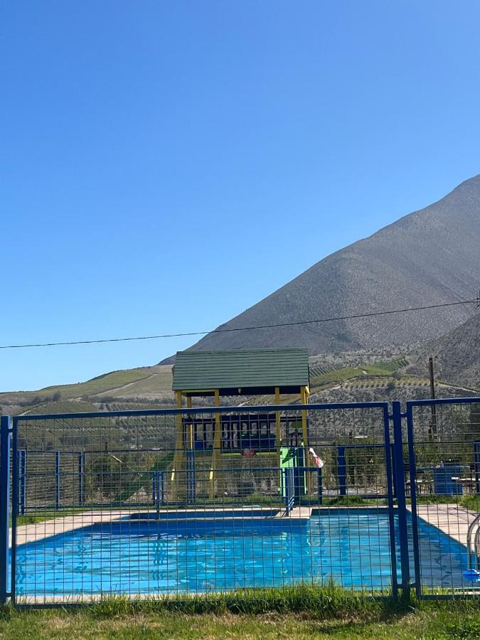 Cabanas Vicuna Cielo De Peralillo - Valle De Elqui Luaran gambar
